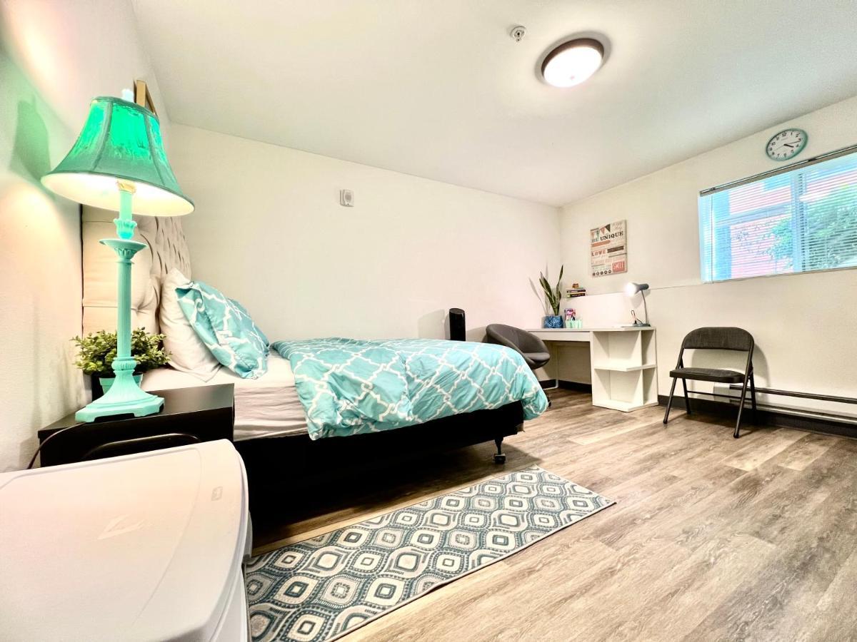 Private Room With Shared Bathroom On The 1St Floor 10 Minutes Walk To University Of Washington Seattle Exterior foto